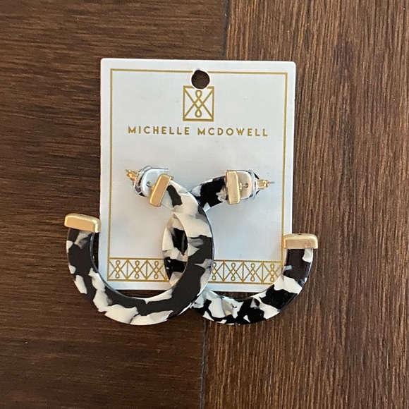 Michelle McDowell Black/White earrings - Picture 1 of 1